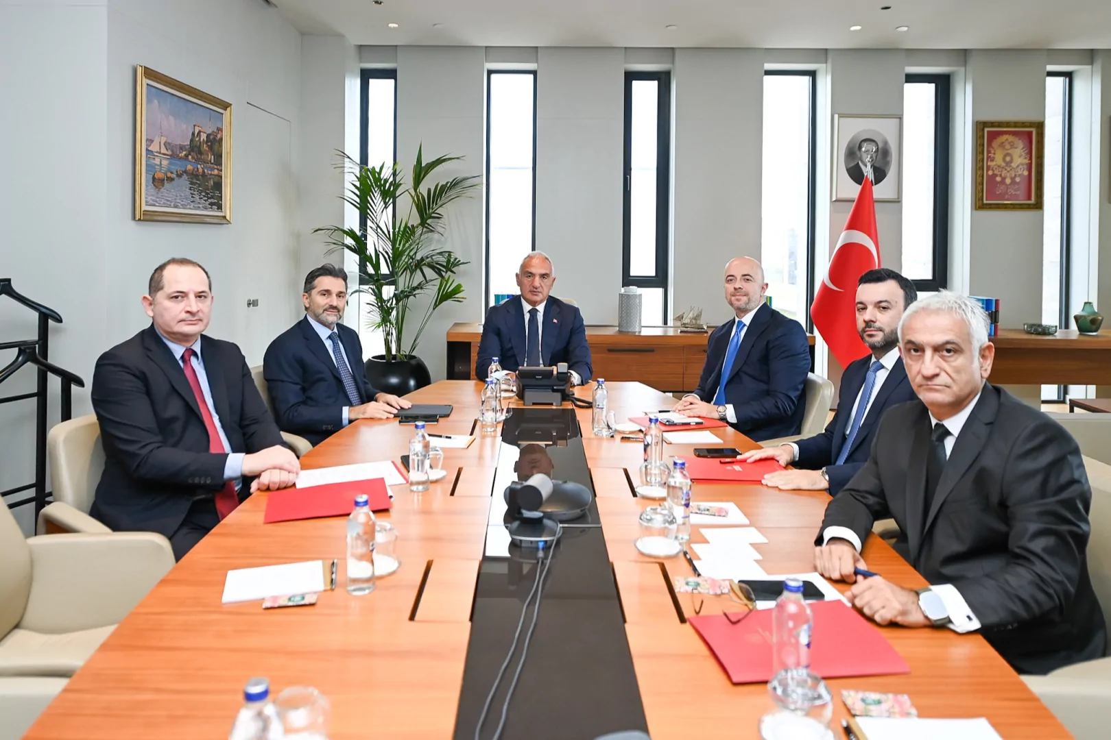 Bakan Ersoy ve THY y&ouml;netiminden turizm zirvesi