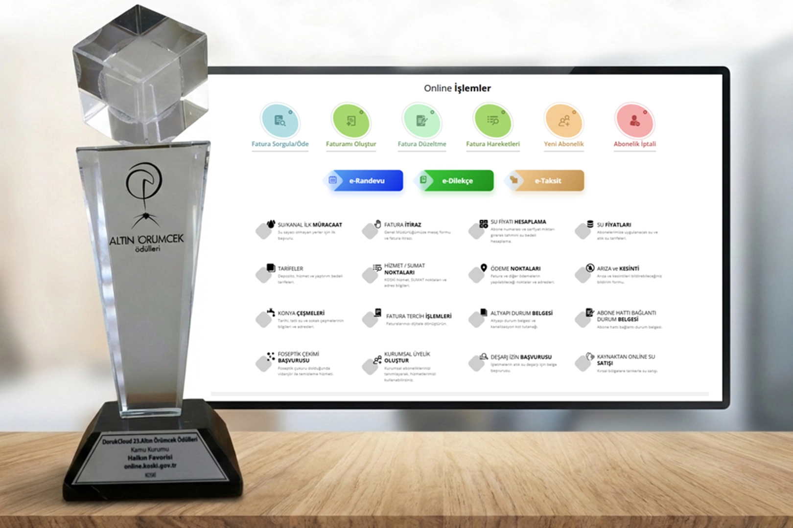 Onlıne KOSKİ&rsquo;ye &ldquo;Halkın Favorisi&rdquo; &ouml;d&uuml;l&uuml;