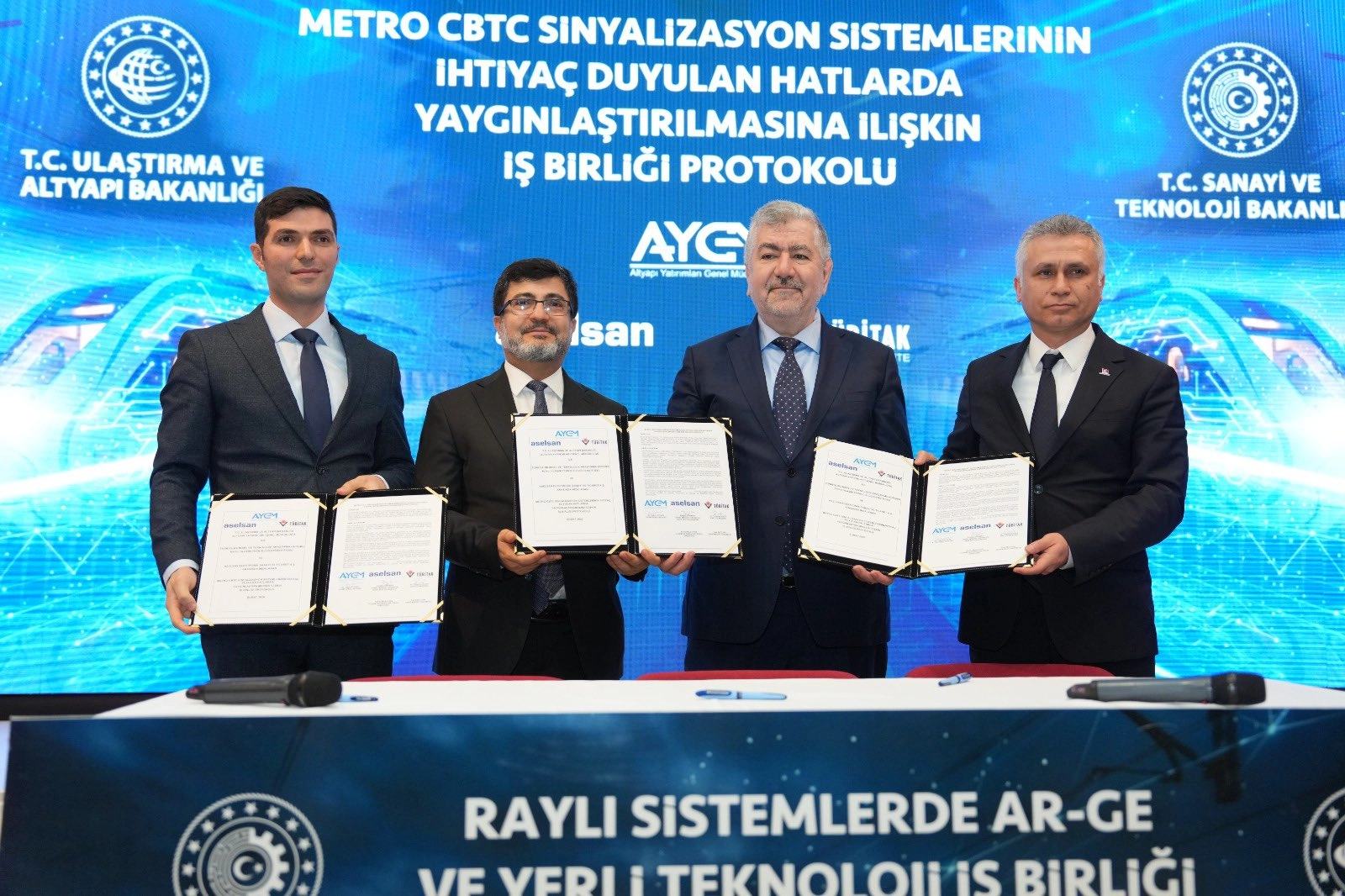 Metro sinyalizasyonunda yerli hamle... &Uuml;&ccedil;l&uuml; protokol imzalandı
