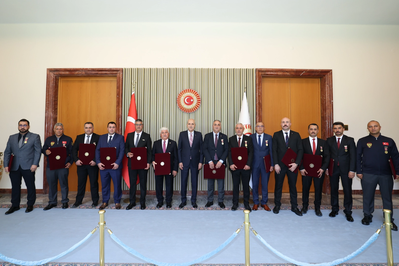 TBMM'den 15 Temmuz gazilerine teşekk&uuml;r beratı