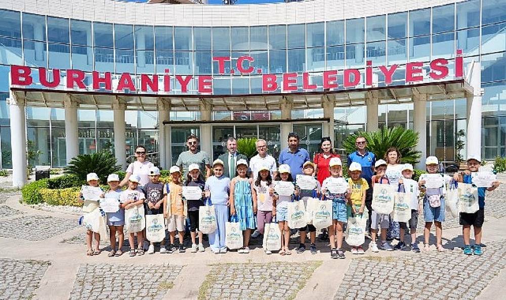 Burhaniye'de çevreye duyarlı öğrenciler ödüllendirildi