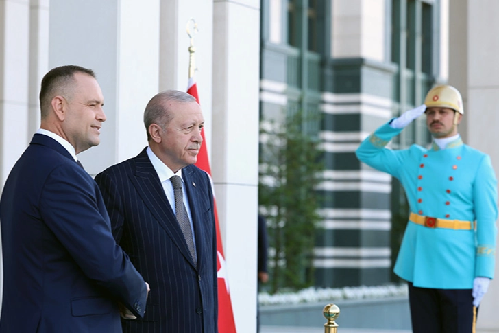 Polonya Cumhurbaşkanı T&uuml;rkiye'de... İki &uuml;lke hedefi 15 milyar dolarlık ticaret