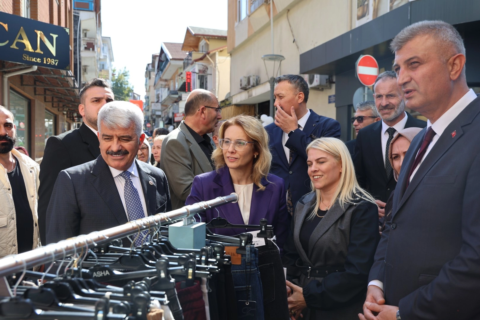 Alışveriş festivali G&ouml;lc&uuml;k&rsquo;te ticareti canlandırdı