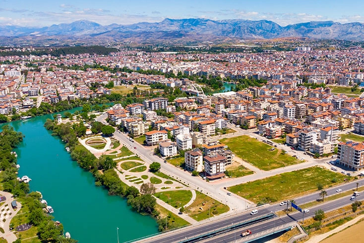 Manavgat ve Side yatırımcıların g&ouml;zdesi... Turizm destekli gayrimenkulde g&uuml;&ccedil;l&uuml; y&uuml;kseliş