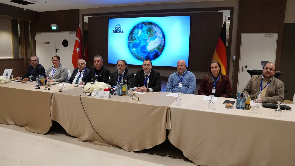 ALMANYA&rsquo;DA YENİ BİR D&Ouml;NEM: BATI KARADENİZ VAKFI (BAK‑VAK) G&Uuml;&Ccedil;L&Uuml; VİZYONUYLA TANITILDI