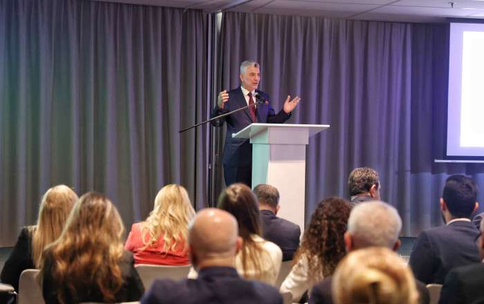 Turgut Torunoğulları, gurbetçiler için aracının beş yıl Türkiye'de kalmasının çağrısında bulundu