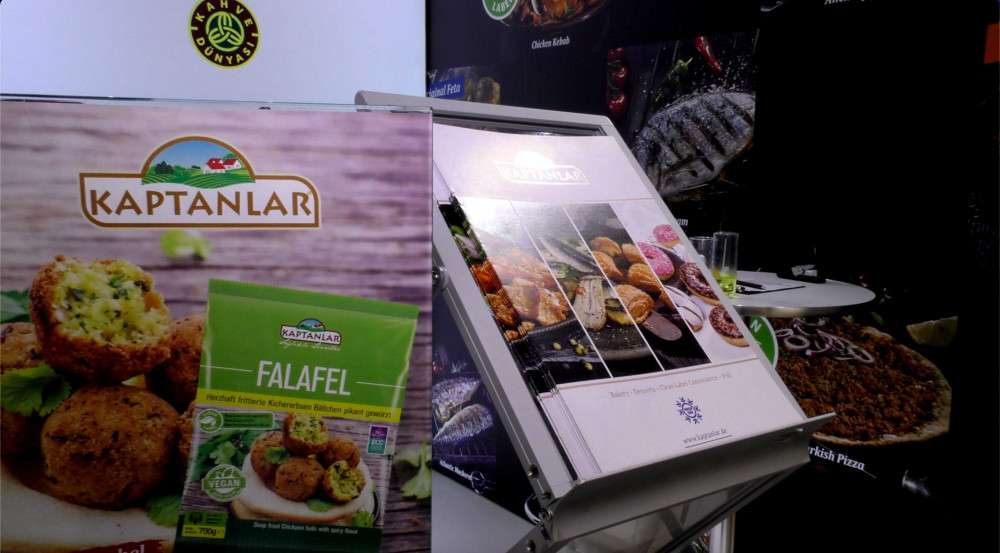 KAPTANLAR GIDA, “PARMAK ISIRTAN LEZZETLER” SLOGANIYLA YOL ALIYOR