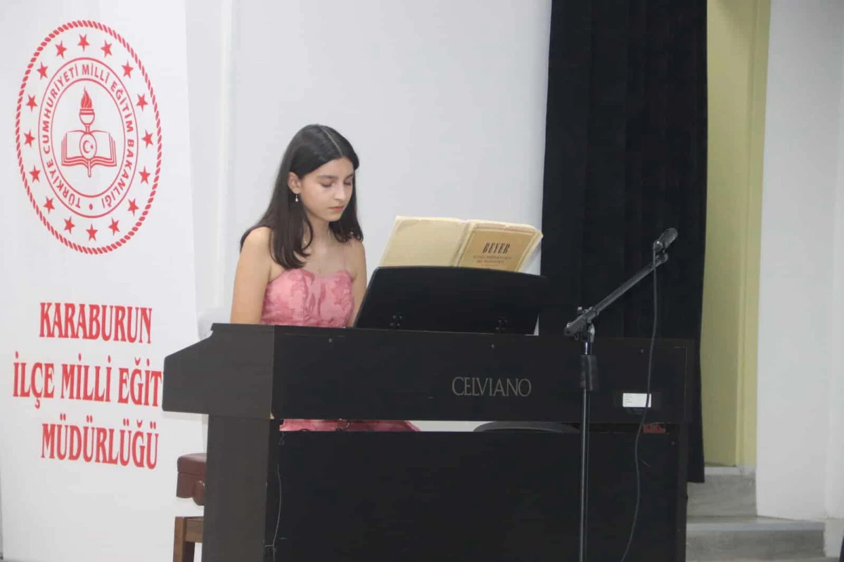 KöydeFestival Beşinci Yılını Evrensel Çocuk Hakları Günü'nde Sahne Kutladı 