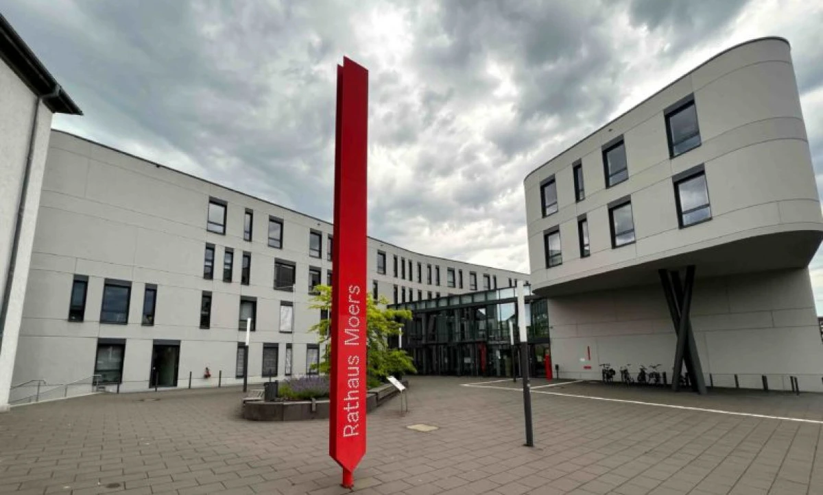 Moers Belediye Meclisi’nde Irkçı Hakaret Krizi