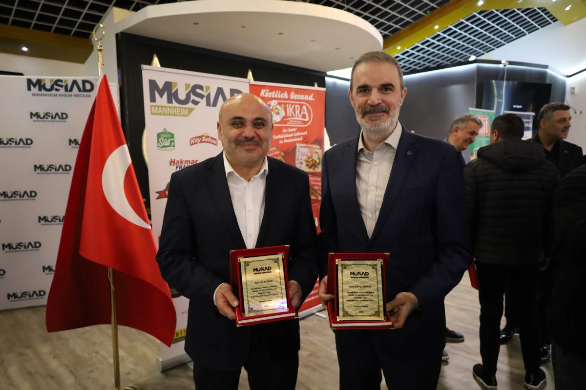 T&uuml;rk&ccedil;e Yayıncılığa Destek Vurgusu: Ali Batmaz M&Uuml;SİAD Mannheim&rsquo;de Onurlandırıldı