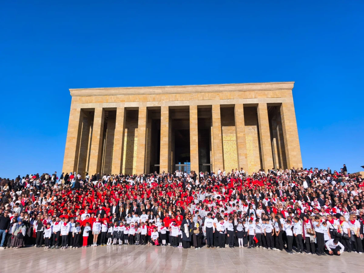 &ldquo;T&uuml;rkiye L&Ouml;SEV İ&ccedil;in Tek Y&uuml;rek Oldu&rdquo; 100 BİN KİŞİ ATA&rsquo;NIN HUZURUNA KOŞTU