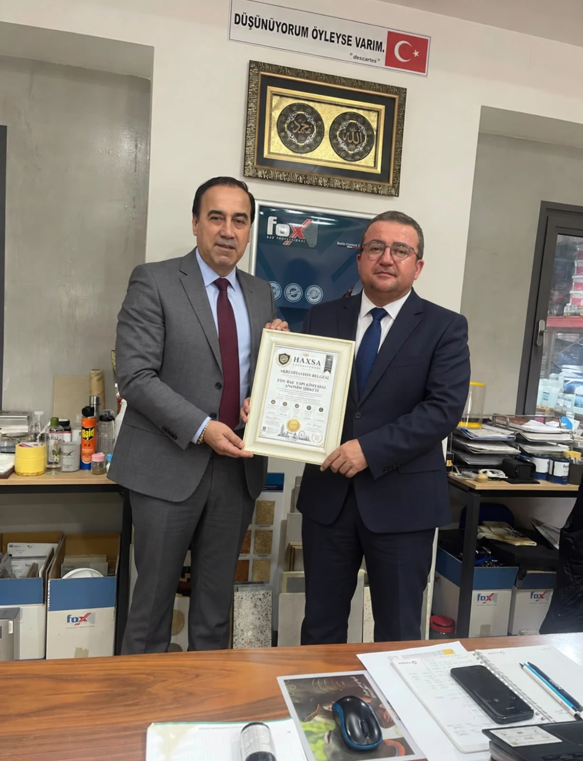 &Uuml;&Ccedil; İLDE &Uuml;RETİM, AVRUPA&rsquo;DA FAALİYET: FOX BAU YAPI&rsquo;YA HAXSA CREDITFORM BELGESİ
