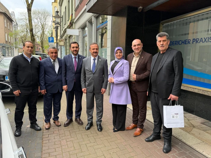 UMUDUM OL DERNEĞİ&rsquo;NDEN ANLAMLI BULUŞMA: ANAHTAR PARTİ GENEL BAŞKANI YAVUZ AĞIRALİOĞLU  VE HEYETİ AĞIRLANDI